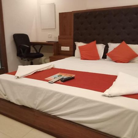 Hotel Sai Deep Lodging By Wb Inn Navi Mumbai Eksteriør billede