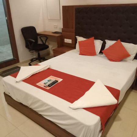 Hotel Sai Deep Lodging By Wb Inn Navi Mumbai Eksteriør billede